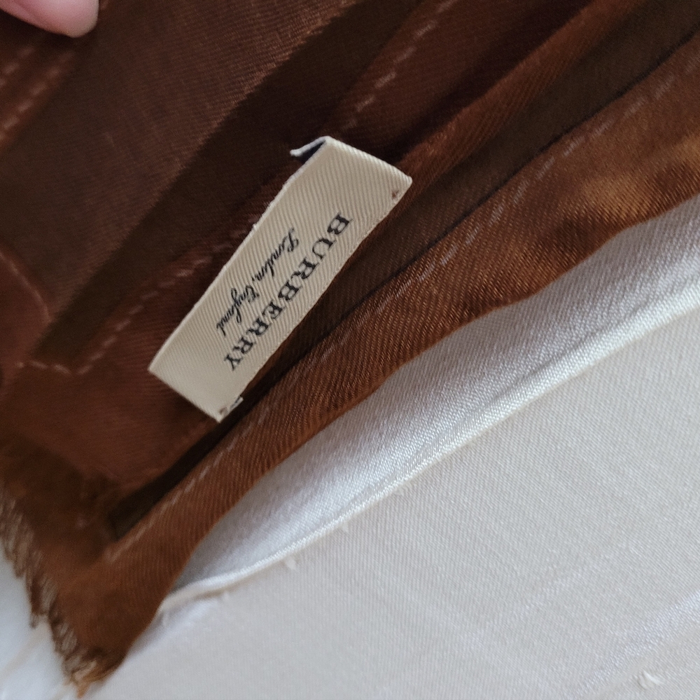 Burberry Scarf - Picture 2 of 5